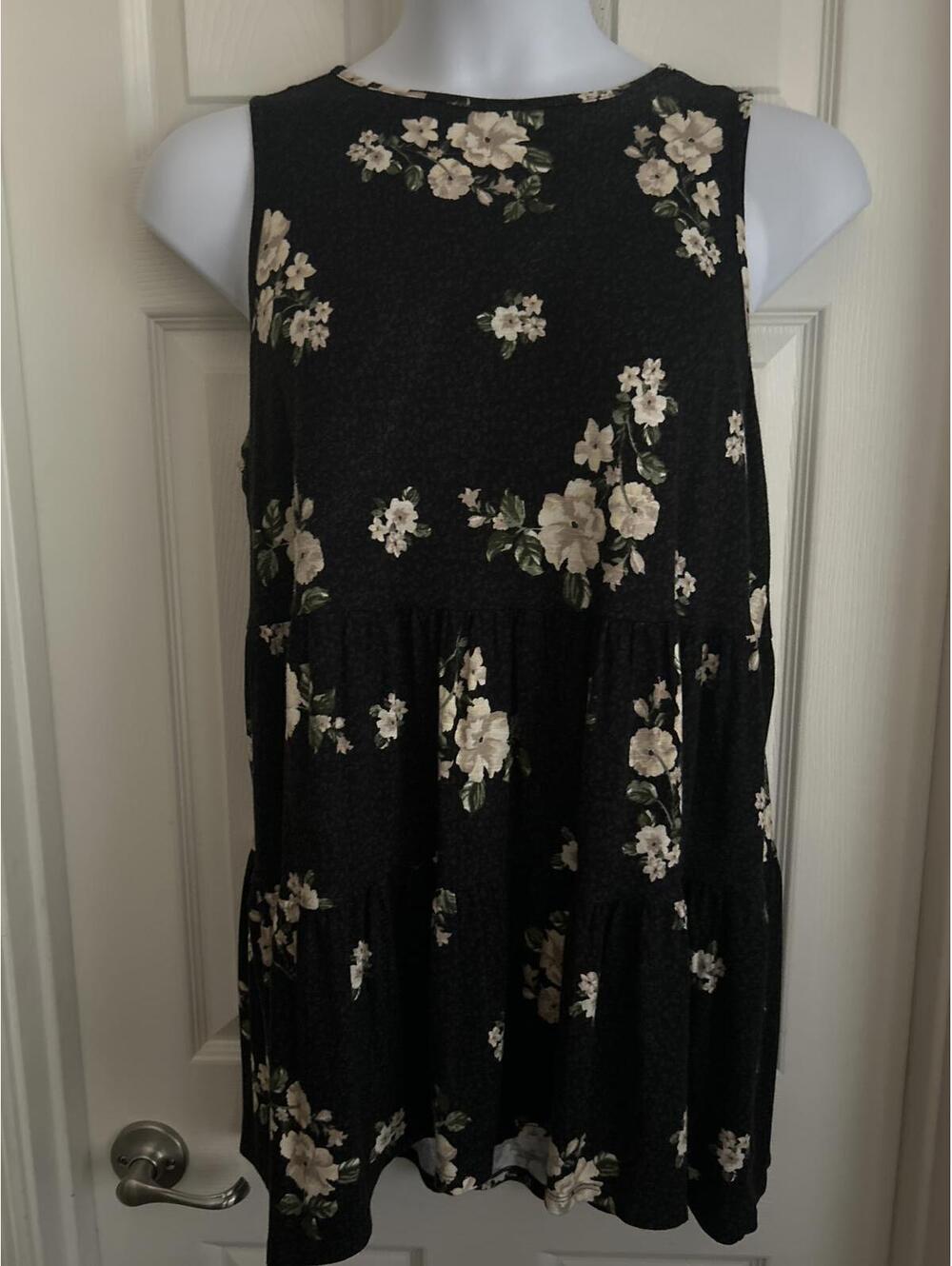 Torrid Babydoll Floral Tank Sz 1